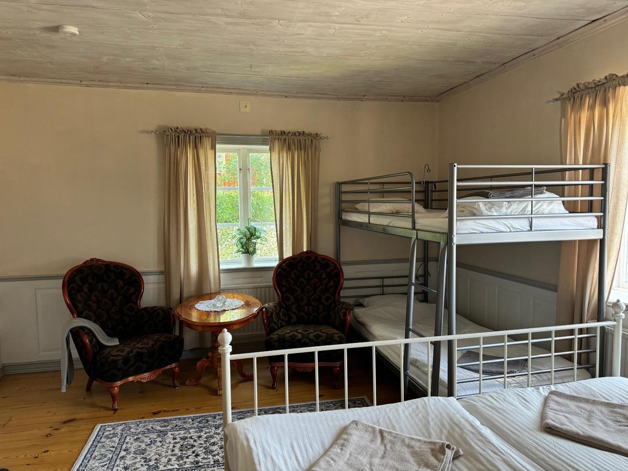 Hallagardens B&B Vintrosa Экстерьер фото